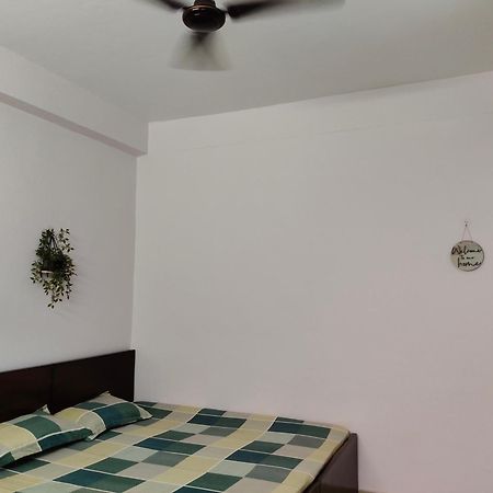 Sharda Homestay Ayodhya Exterior photo